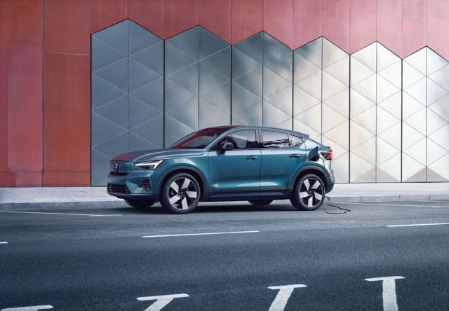 VOLVO C40