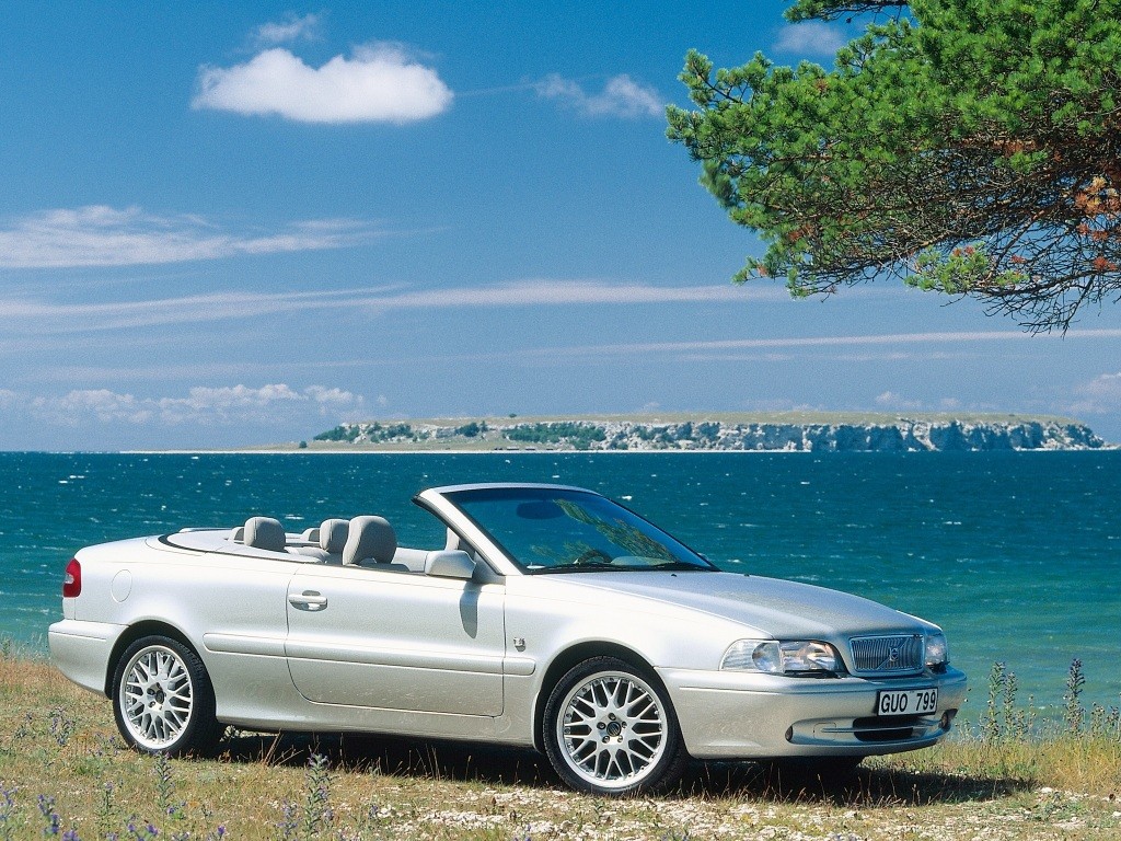 Volvo C70 Convertible photo 13