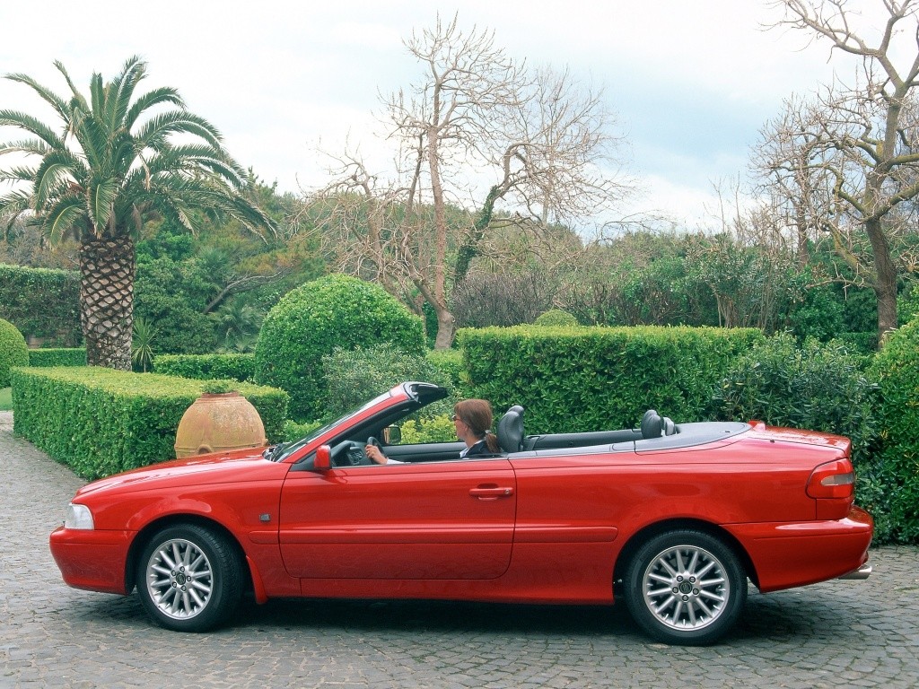Volvo C70 Convertible photo 26