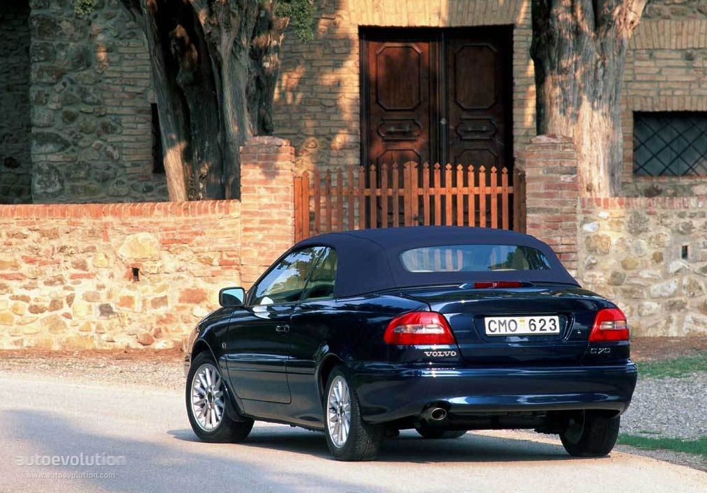 Volvo C70 Convertible photo 2