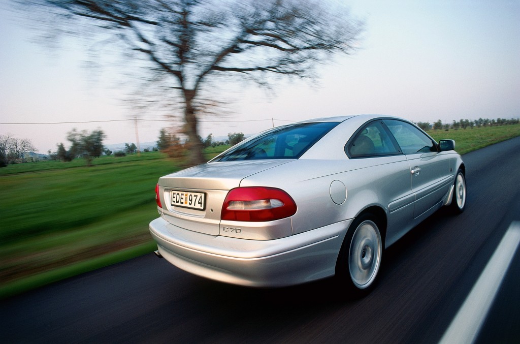 Volvo C70 Coupe photo 23