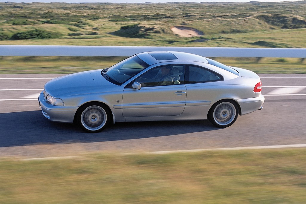 Volvo C70 Coupe photo 24