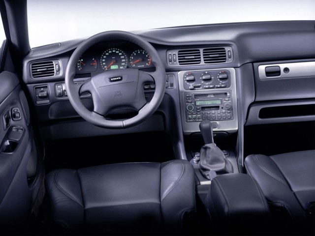 Volvo C70 Coupe photo 30