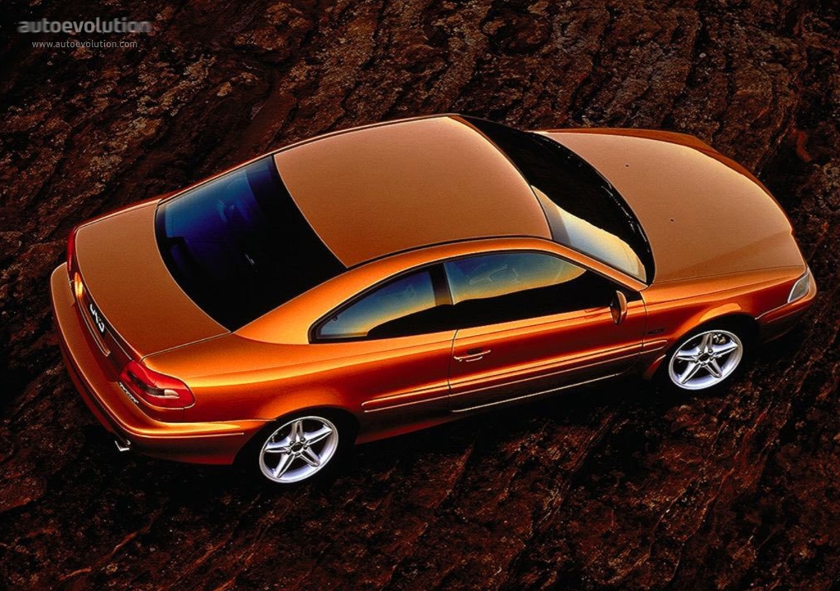Volvo VOLVO C70 2.0L T 5MT FWD (163 HP)