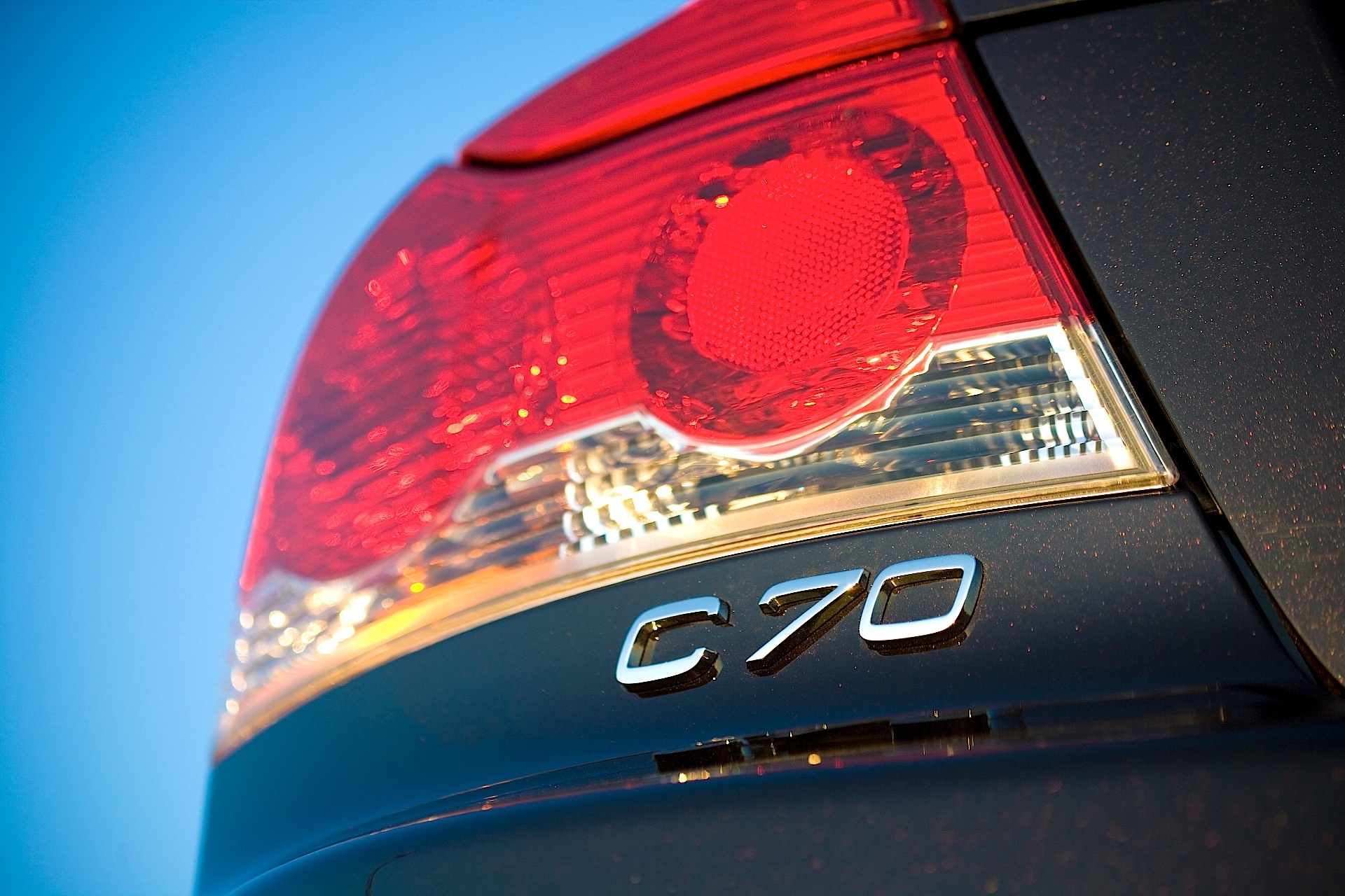 Volvo C70 photo 2