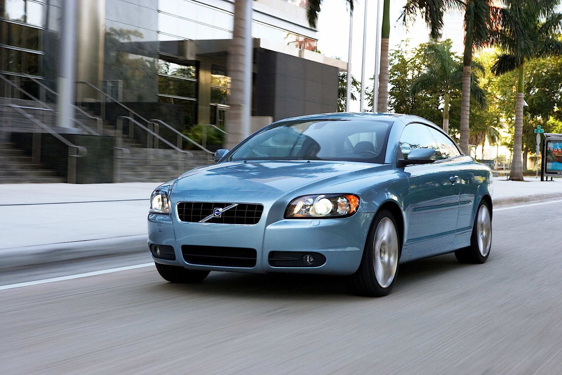 Volvo C70 photo 24