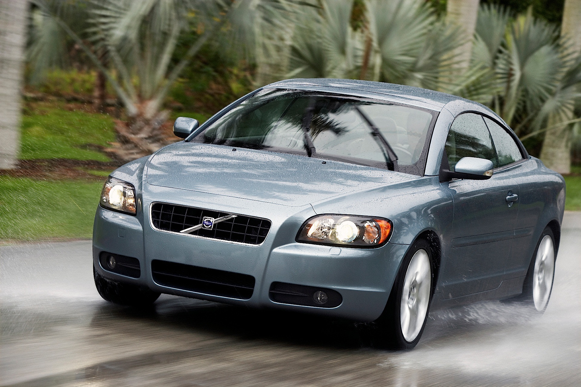 Volvo C70 photo 25