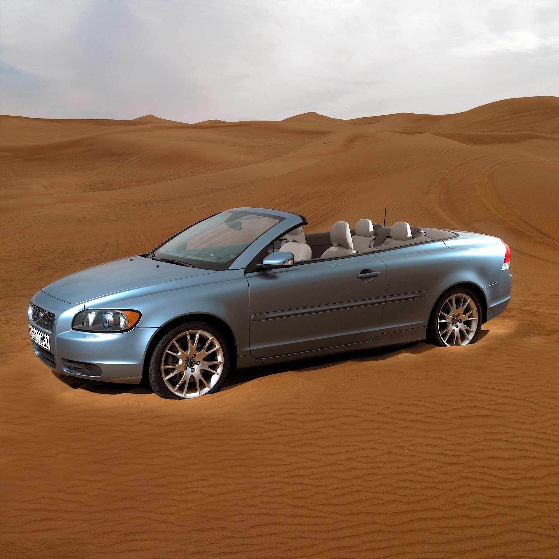 Volvo C70 photo 42