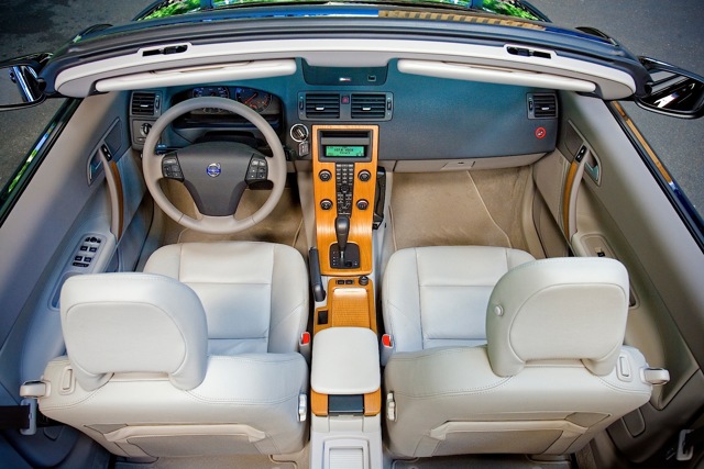 Volvo C70 photo 70
