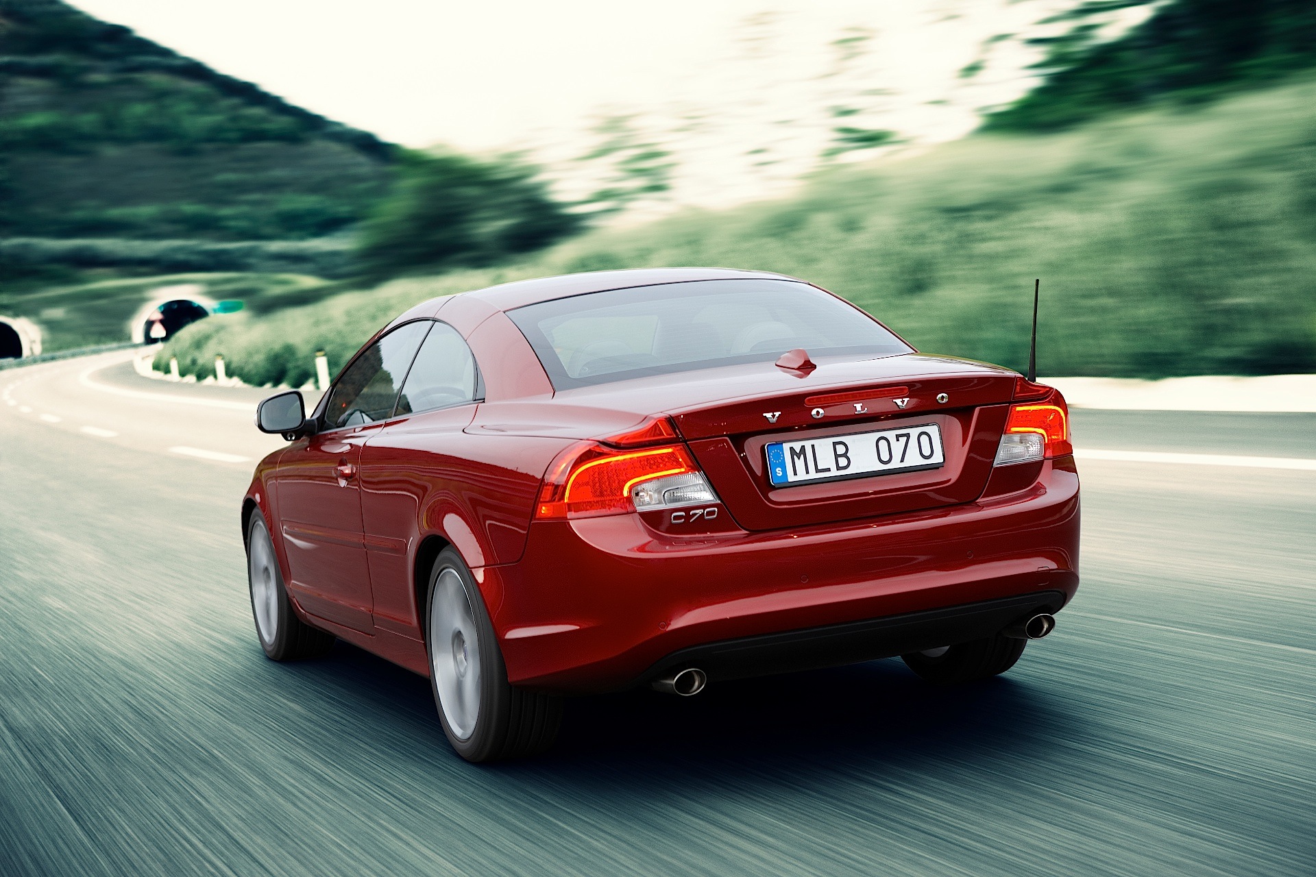 Volvo C70 photo 53