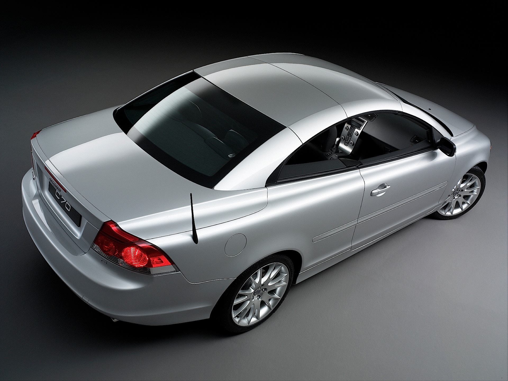 Volvo C70 photo 8
