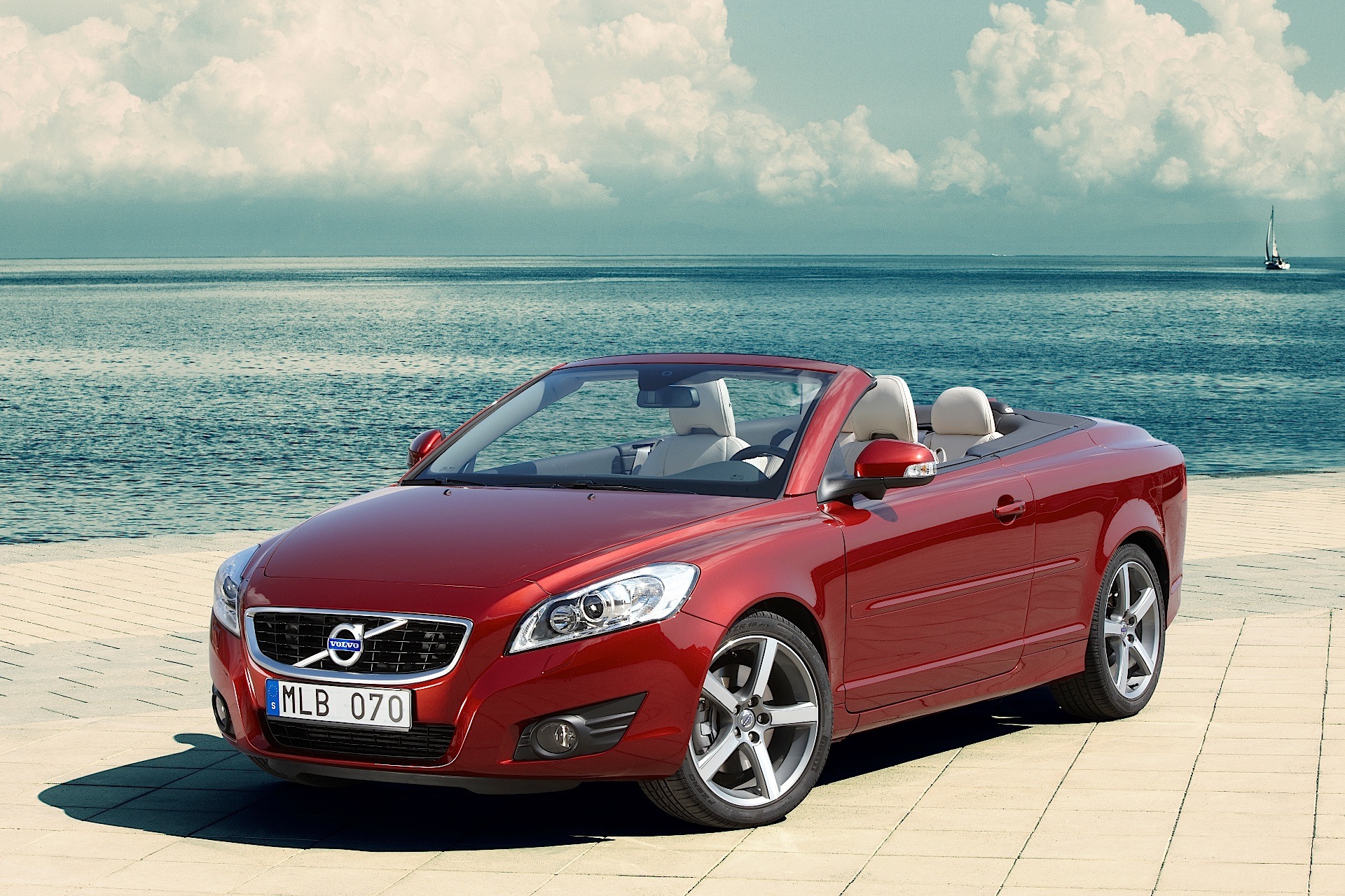 Volvo C70 photo 56