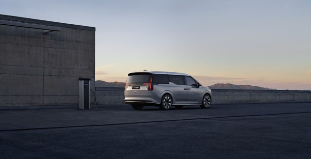 Volvo Em90 photo 21