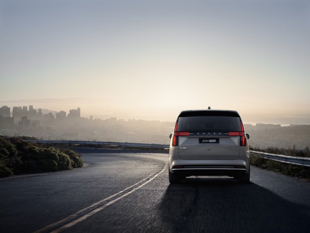 Volvo Em90 photo 22