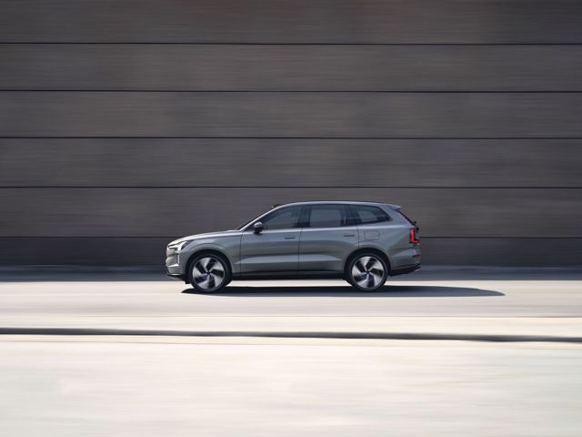 Volvo Ex90 photo 10