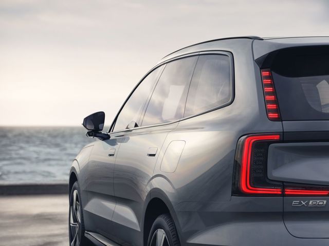 Volvo Ex90 photo 15