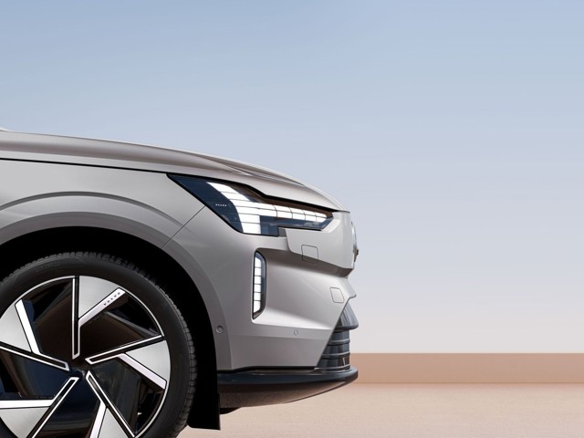 Volvo Ex90 photo 19