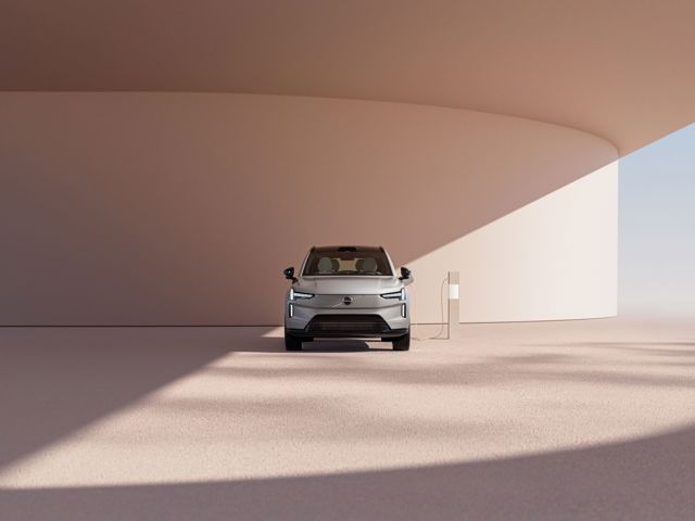 Volvo Ex90 photo 21