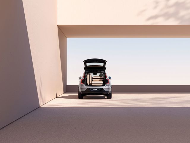 Volvo Ex90 photo 24