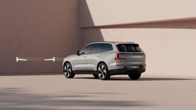 Volvo Ex90 photo 30