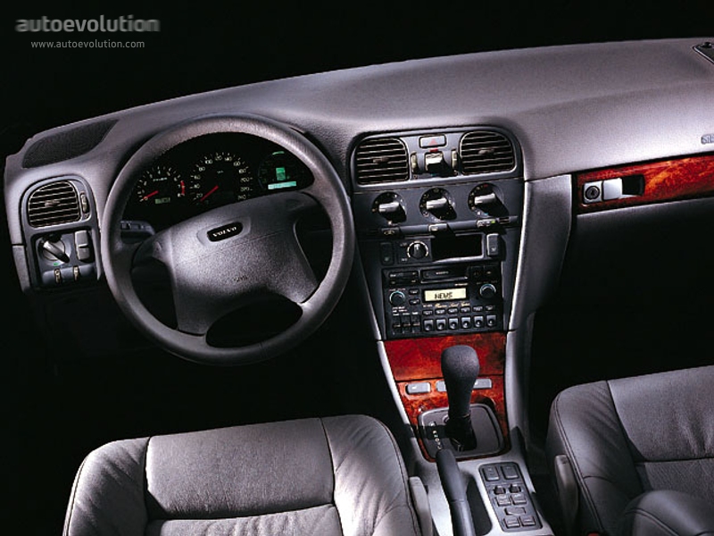Volvo S40 photo 4