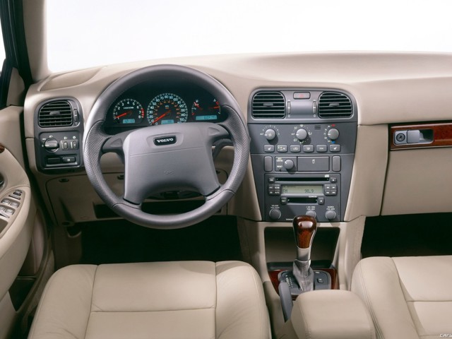 Volvo S40 photo 15