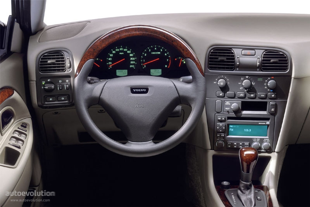 Volvo S40 photo 13