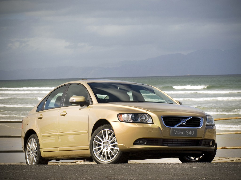 Volvo S40 photo 14