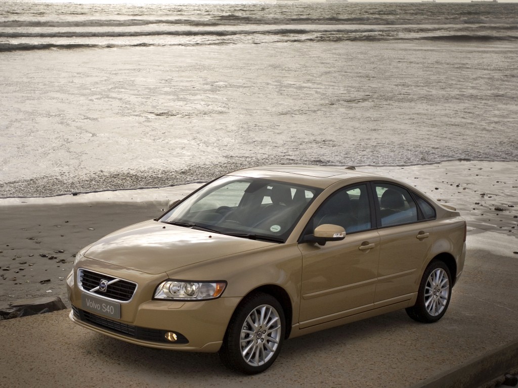 Volvo S40 photo 16