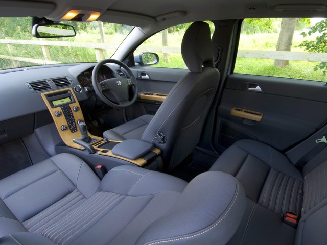Volvo S40 photo 20