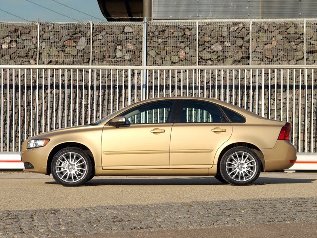 Volvo S40 photo 4
