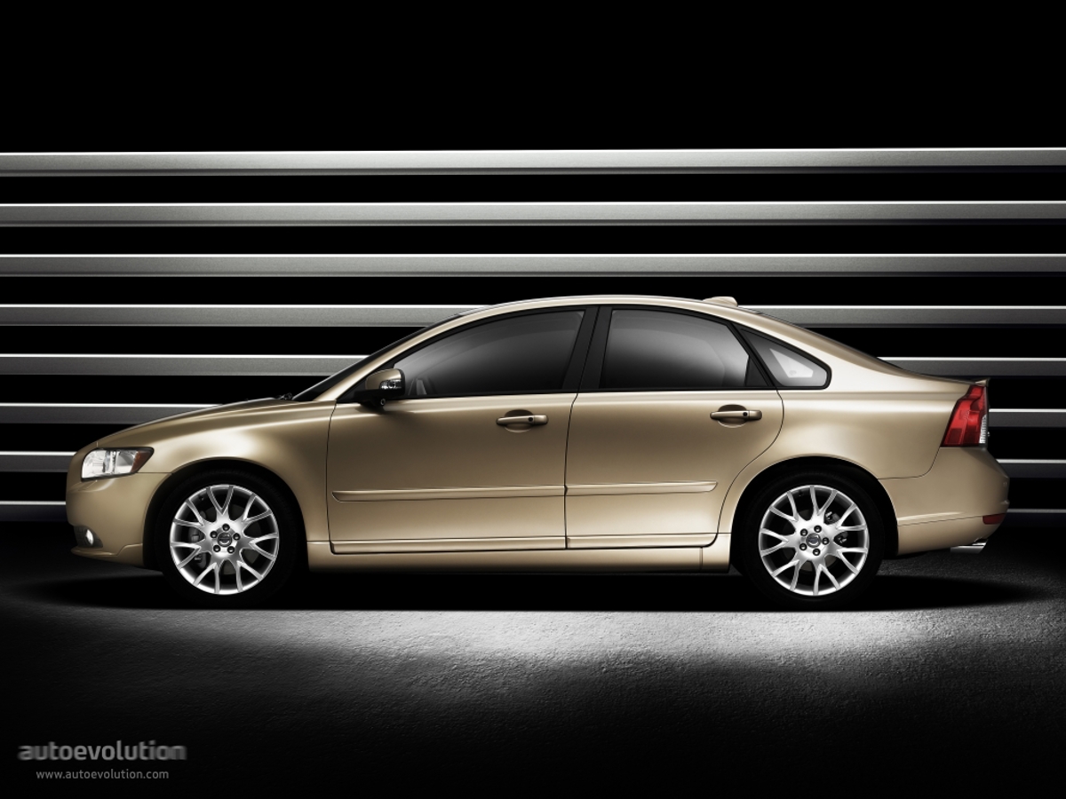 Volvo VOLVO S40 1.9L D 5MT FWD (115 HP)