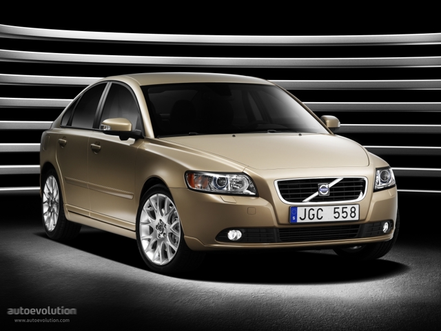 Volvo S40 photo 2