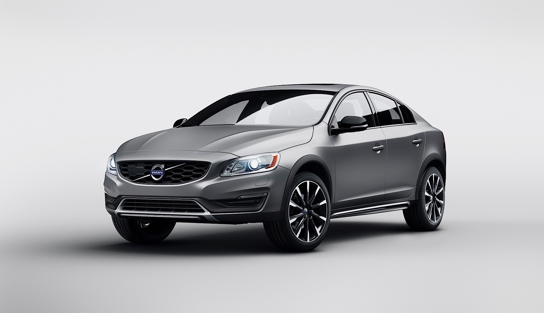 Volvo S60 Cross Country photo 15
