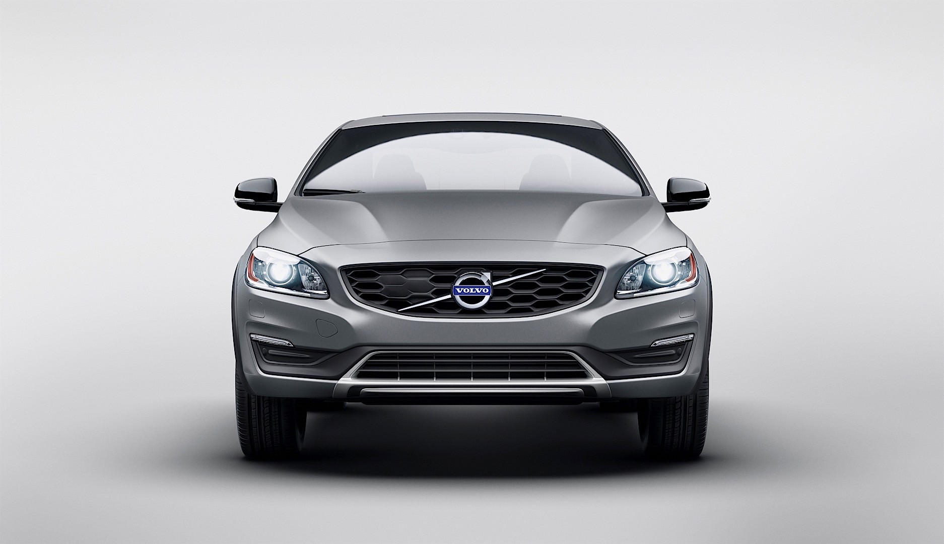Volvo S60 Cross Country photo 16