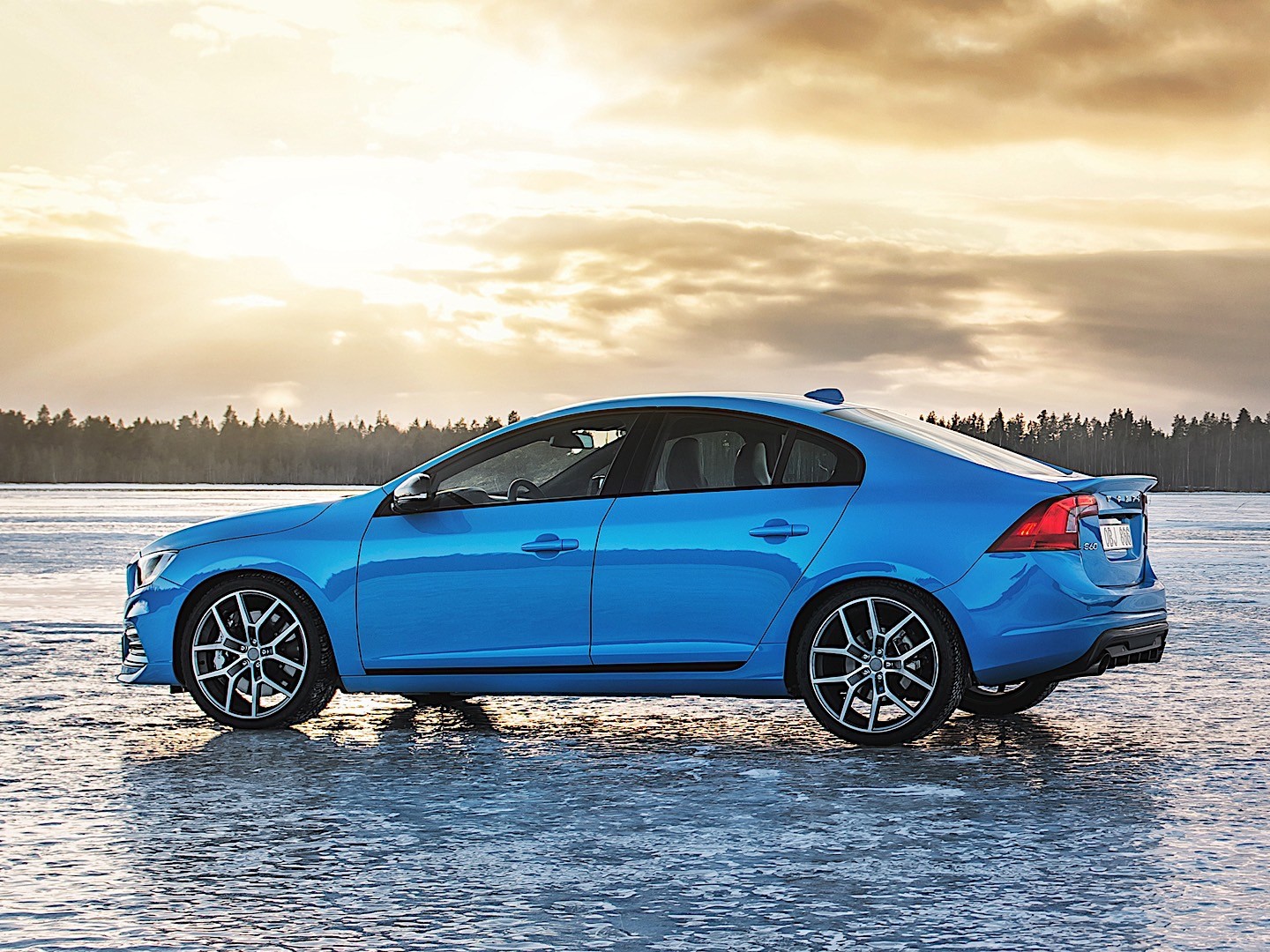Volvo S60 Polestar photo 15
