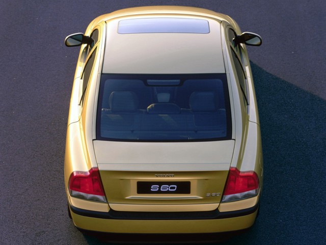 Volvo S60 photo 6
