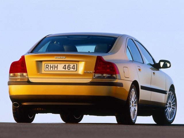 Volvo S60 photo 8