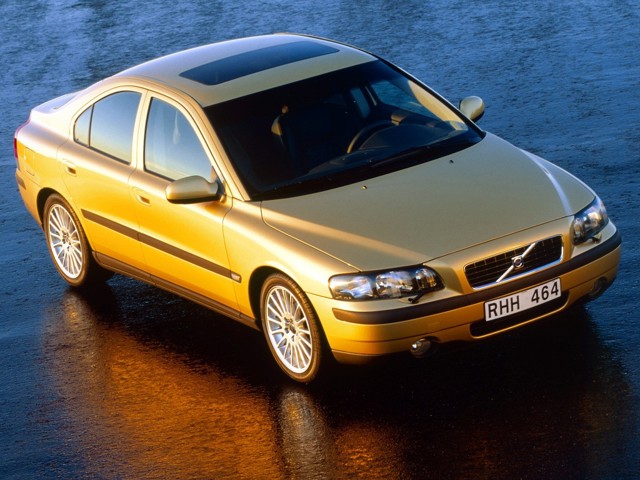 Volvo S60 photo 9
