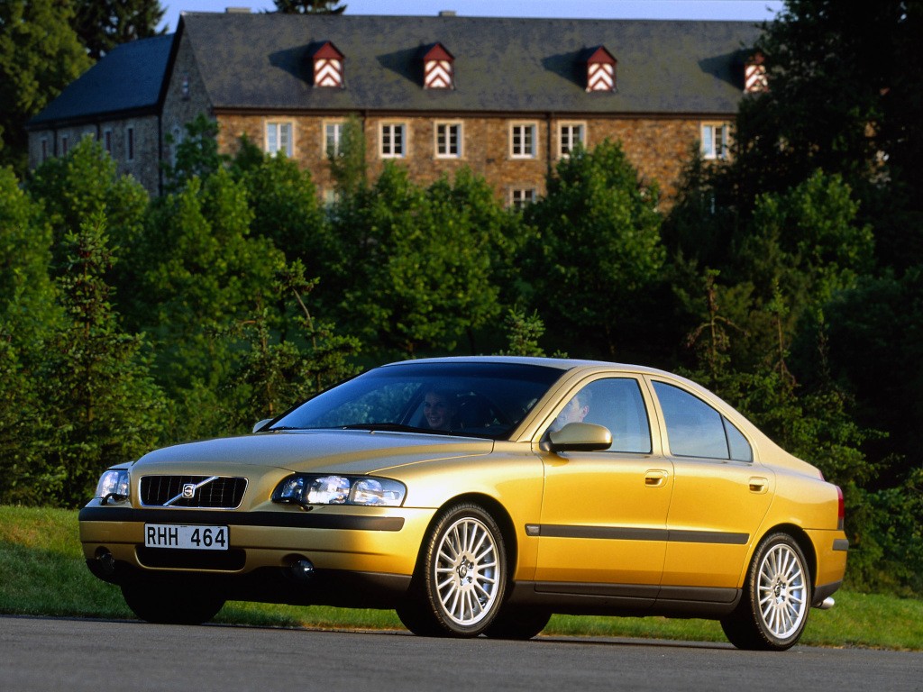 Volvo S60 photo 12