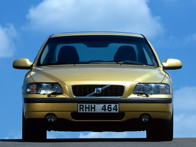 Volvo S60 photo 14