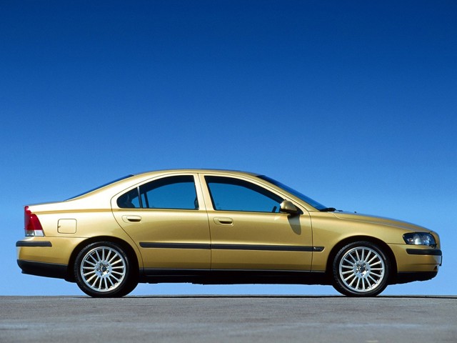 Volvo S60 photo 15
