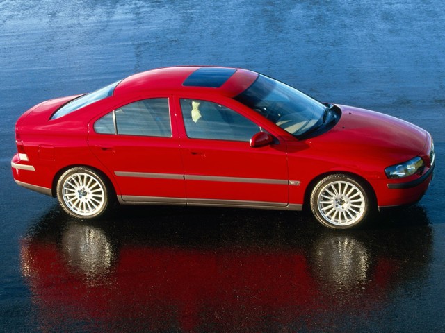 Volvo S60 photo 19