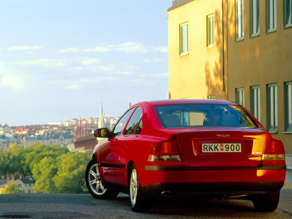 Volvo S60 photo 20