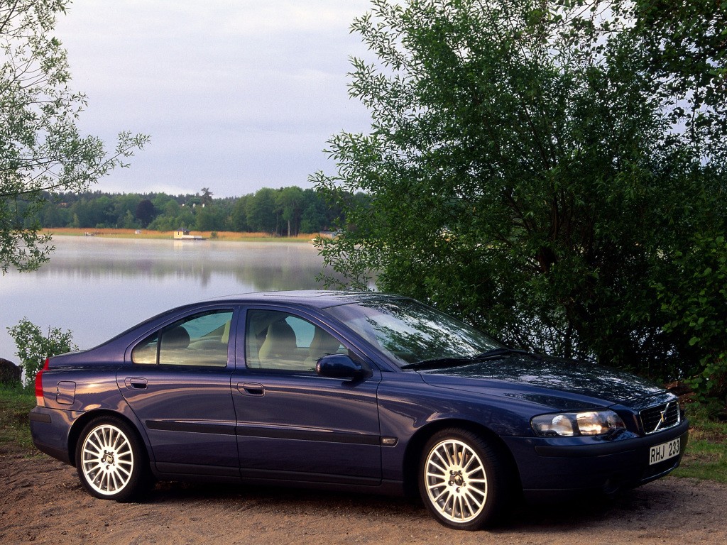 Volvo S60 photo 24