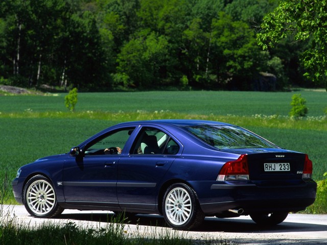Volvo S60 photo 25