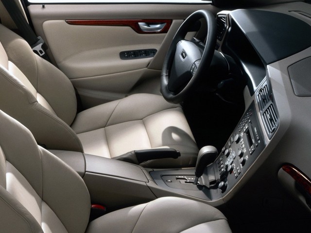 Volvo S60 photo 30