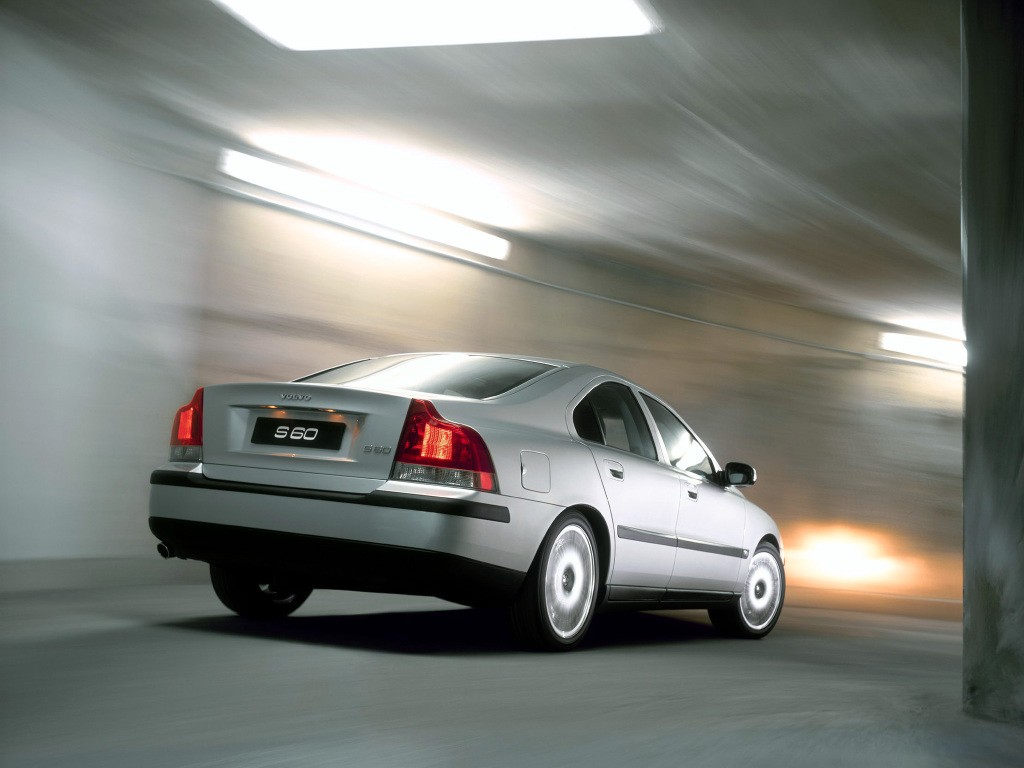 Volvo S60 photo 5