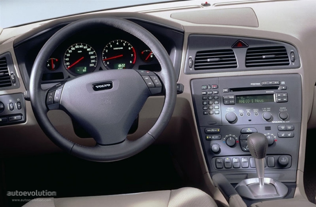 Volvo S60 photo 27