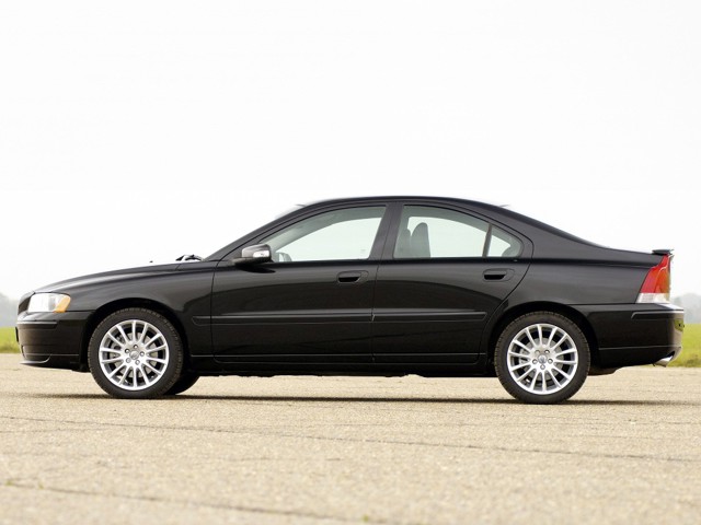 Volvo S60 photo 8